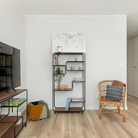 Tysiaclecia Studio Apartament Z Balkonem I Darmowym Parkingiem By Noclegi Renters Katowice Bagian luar foto