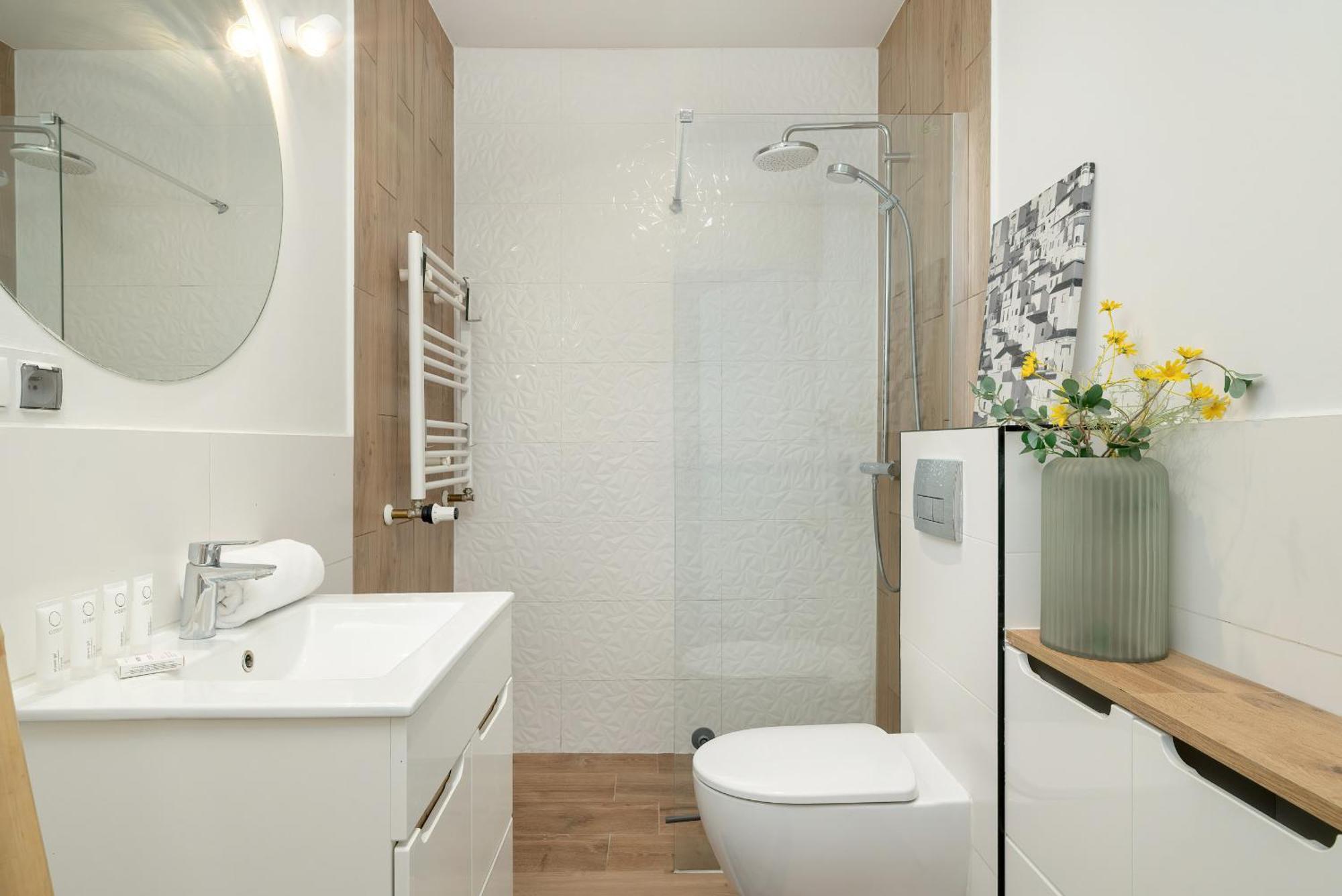 Tysiaclecia Studio Apartament Z Balkonem I Darmowym Parkingiem By Noclegi Renters Katowice Bagian luar foto
